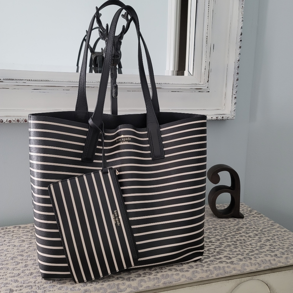 Kate Spade Reversible Black and White Tote with Removable Pouch EUC